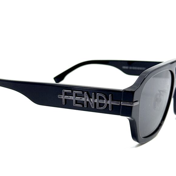 New, FENDI Sunglasses FE40130I 01A Authentic - Picture 6 of 11
